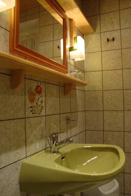 Maria Aichholzer Apartment Sankt Jakob im Rosental Bilik gambar