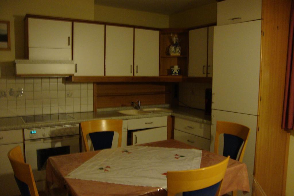 Maria Aichholzer Apartment Sankt Jakob im Rosental Bilik gambar