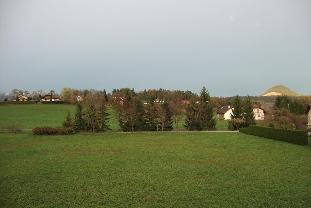 Maria Aichholzer Apartment Sankt Jakob im Rosental Luaran gambar